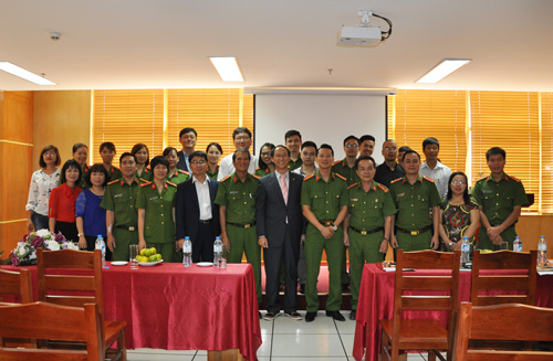 Tiếp tục triển khai Dự án “Xây dựng Thư viện điện tử tại Êv88 chào đón năm mới 2026”